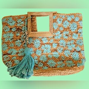 Source Unknown Tan and Blue Woven Clutch